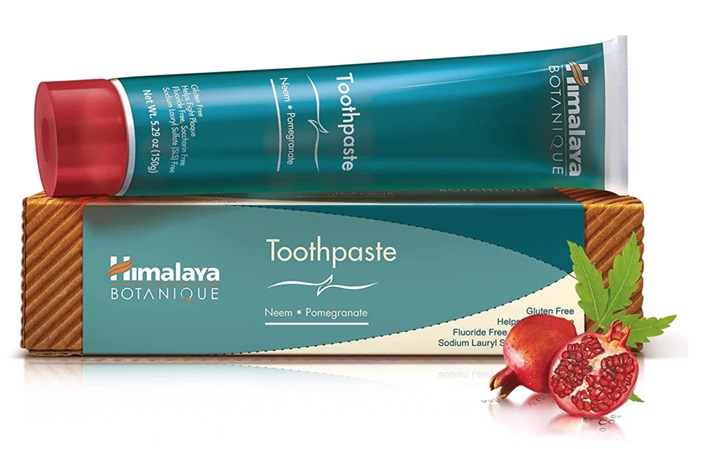 himalaya toothpaste with box and pomegranate