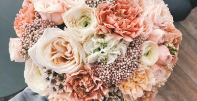 A Bouquest of mixed florals for Valentine's Day Flower Delivery