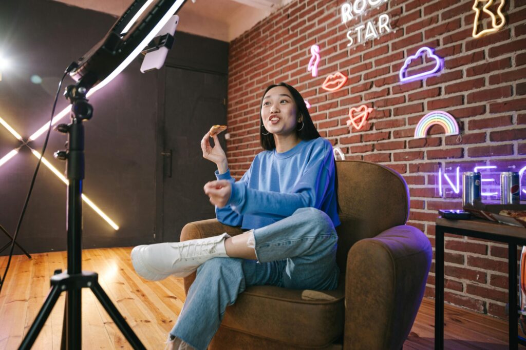 Creator Gear Guide 2026: Best Cameras, Streaming & Creator Setups 4 girl recording her video with the latest content creators lighting equipment